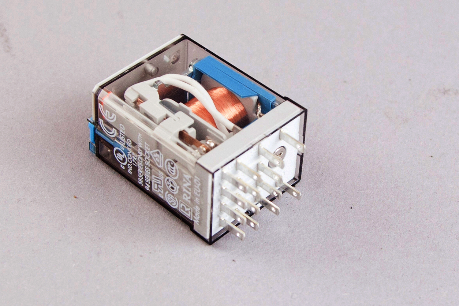 Relais 55.34.9.024.0040 7A 250V / 24V DC 4-008-38-0425
