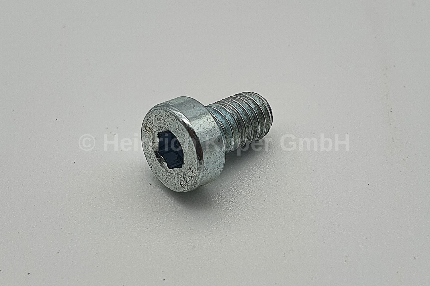 Zylinderschraube M6x10-8.8 vz für Einlaufzunge