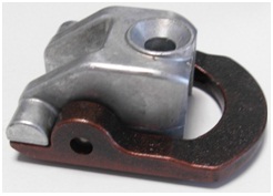 Furnieranschlag Nr.7350068 Einfach einsetz- und demontierbar auf CNC-gesteuerten, pneumatisch absenkbaren Standardanschlägen. Beim Einsatz dieser Vorrichtung verringert sich das Arbeitsfeld um 20 mm.