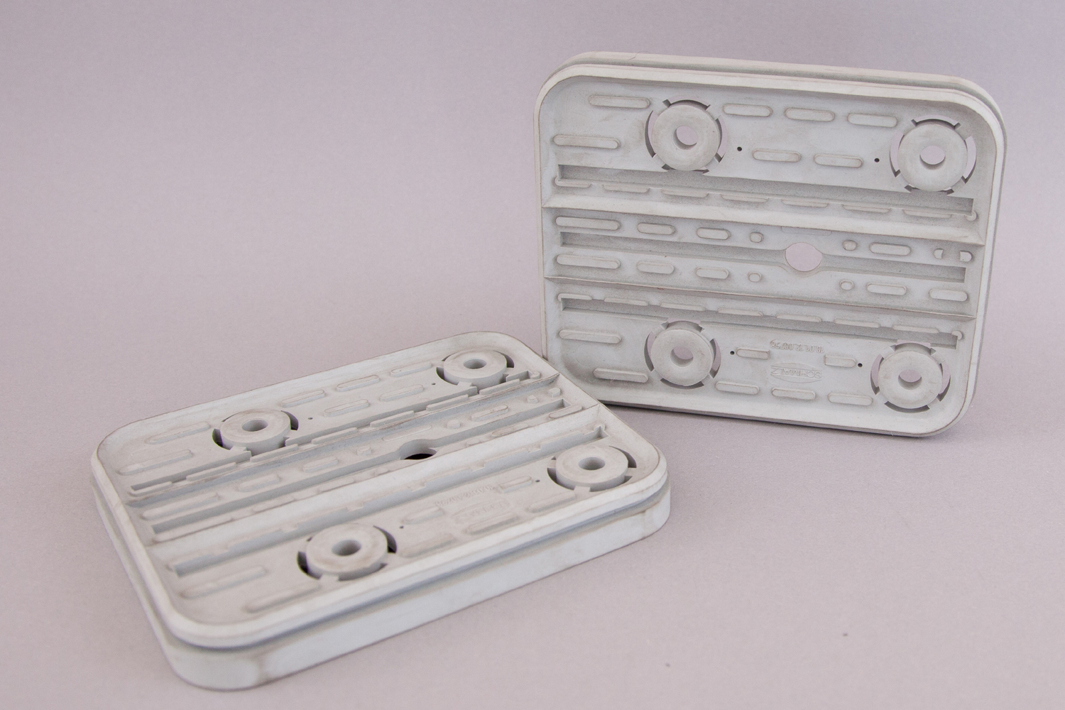 Saugplatte für Blocksauger unten Abmessung (LxB): 140 x 115 mm Höhe H: 16.5 mm für: Blocksauger VCBL-K2 VCSP-U 140x115x16.5 VCBL-K2 Artikel-Nr.: 10.01.12.00798