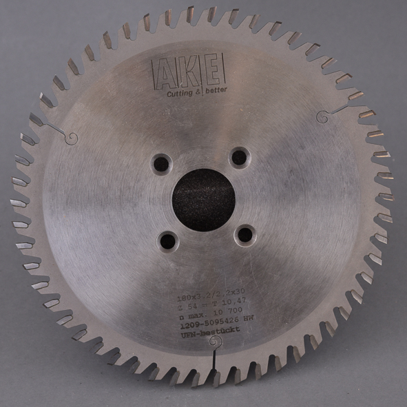 HW-Kreissägeblatt Z=54 TF 180x3,2x30mm 4 NL, M5 TK52mm Senkung oben im ZU Hartmetall bestückt, Trapez-Flachzahn, Einsatz auf CNC-Bearbeitungszentren