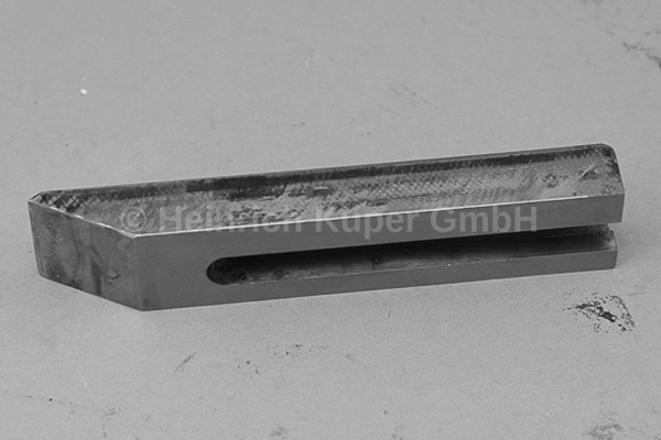 Lippe hinter linker Welle
LT000730S 155,8x32x18 mm